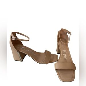 EUC Calvin Klein Heels Size 9